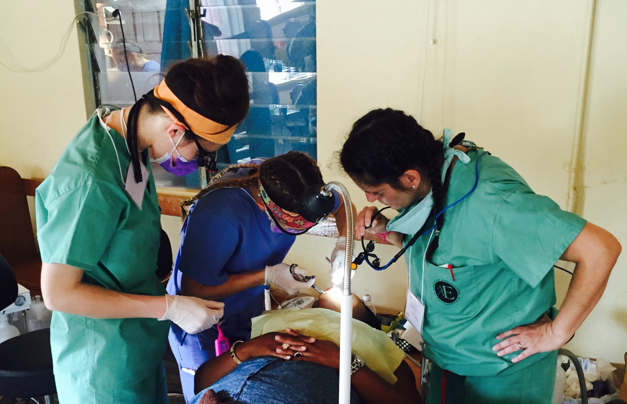 Helping Members Lend a Hand AAE Foundation for Endodontics